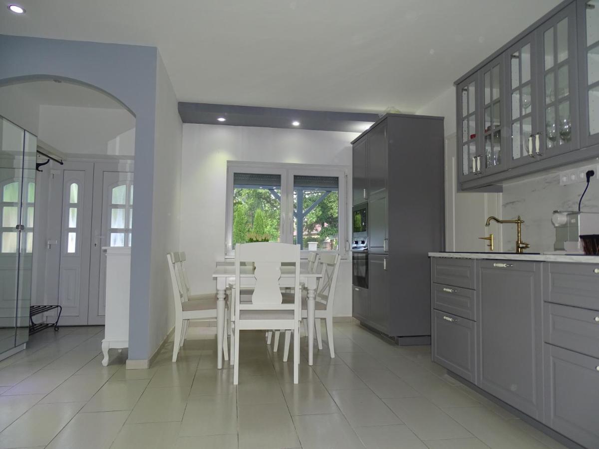 Dorothy Apartman Siofok Luaran gambar