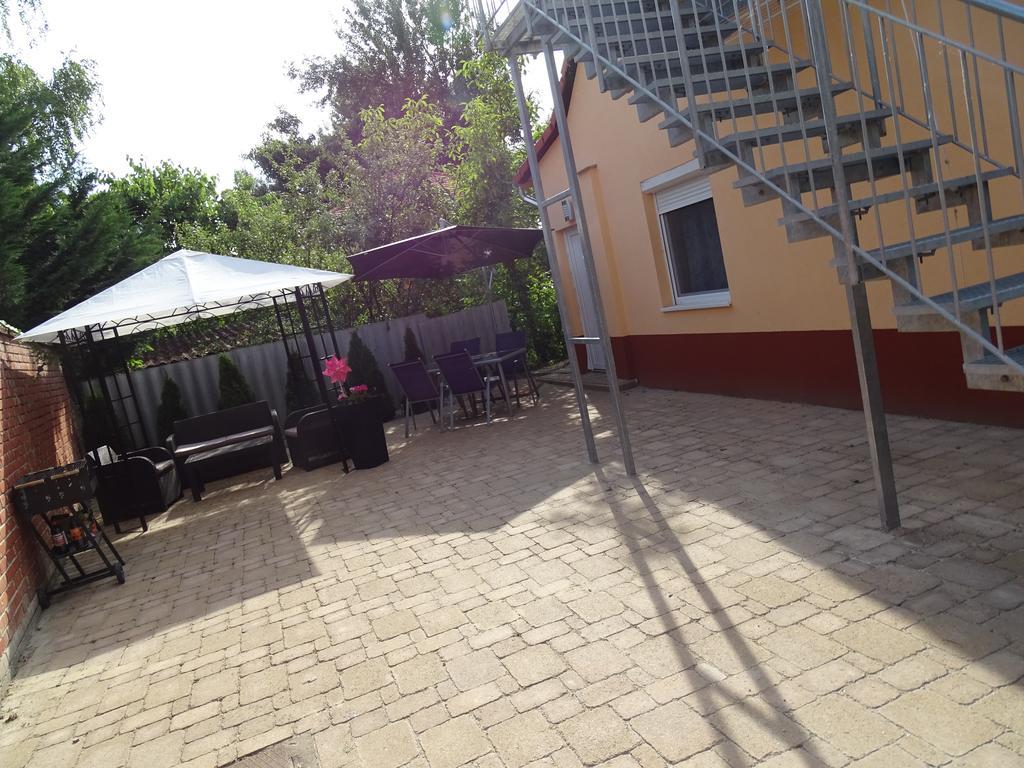 Dorothy Apartman Siofok Luaran gambar