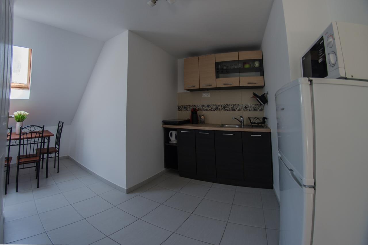 Dorothy Apartman Siofok Bilik gambar