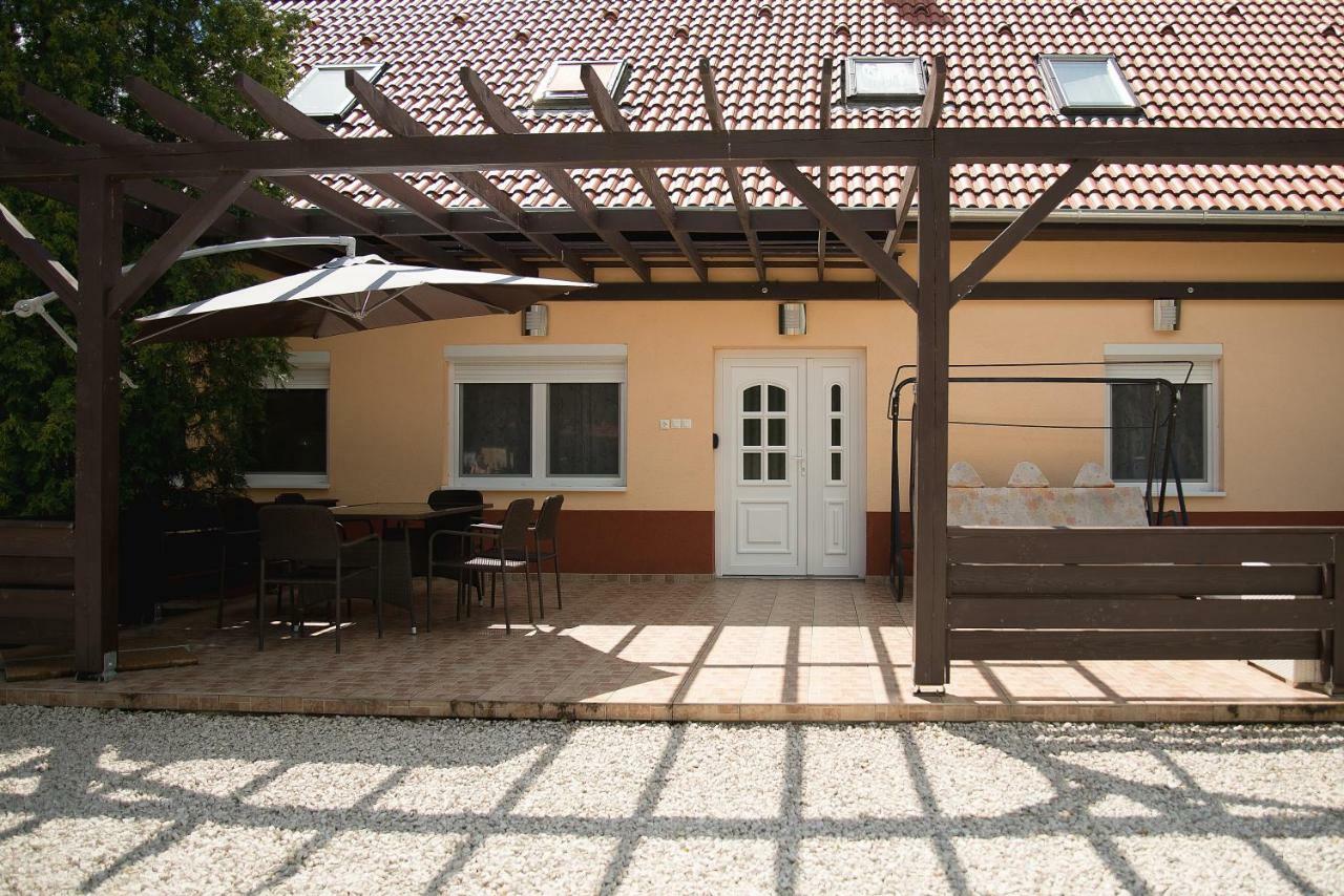 Dorothy Apartman Siofok Luaran gambar